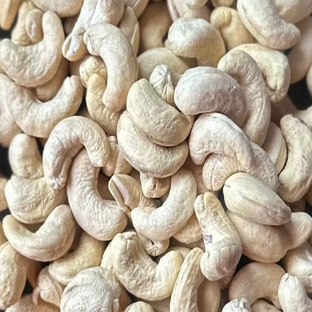CASHEW WHOLE W320 1Kg